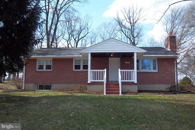 Primary Photo - 5118 Avoca Ave