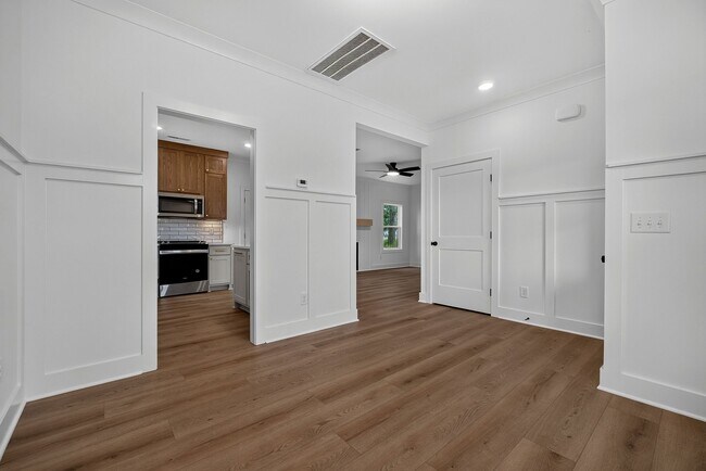 Building Photo - 241 Cripps Ln