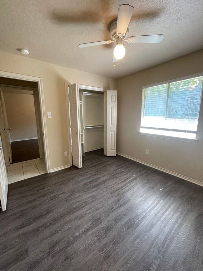 Building Photo - PICTURE PERFECT 3/2 Home in Superb Location in Highly Desirable Park Glen Neighborhood!(( Keller ...