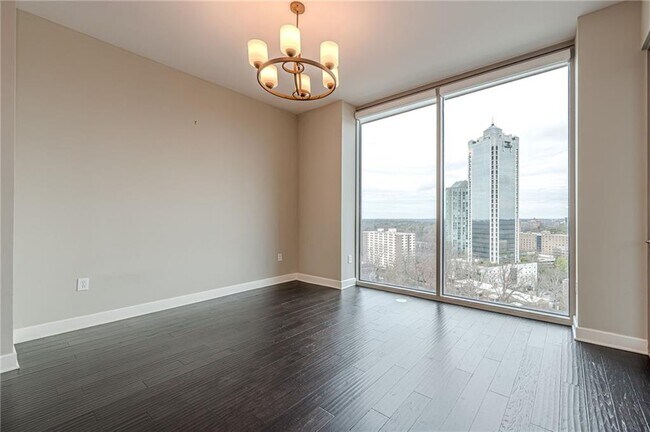 Building Photo - 2795 Peachtree Rd NE