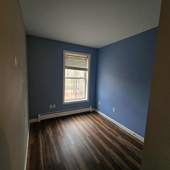 Building Photo - 315 Old Concord Turnpike