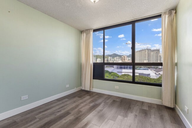 Building Photo - Downtown Honolulu Gem | Ocean, Mountain & City Views | Updated 2BD/2BA
