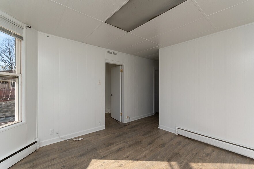 Building Photo - 3734 W Wabansia Ave