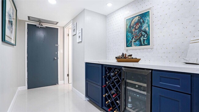 Building Photo - 3550 Galt Ocean Dr