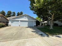 Building Photo - Spacious 4-Bedroom, 2-Bath Single-Story Ho...