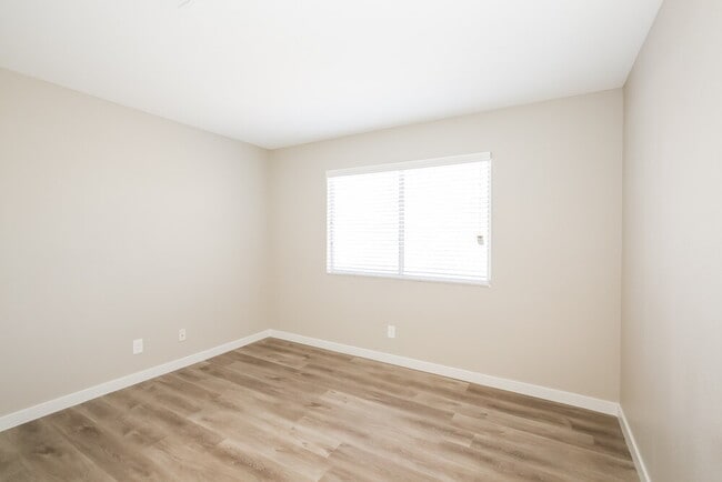 Building Photo - 2724 Advancement Ave