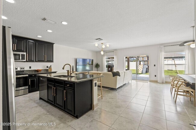 Building Photo - 12948 Conquistador Loop