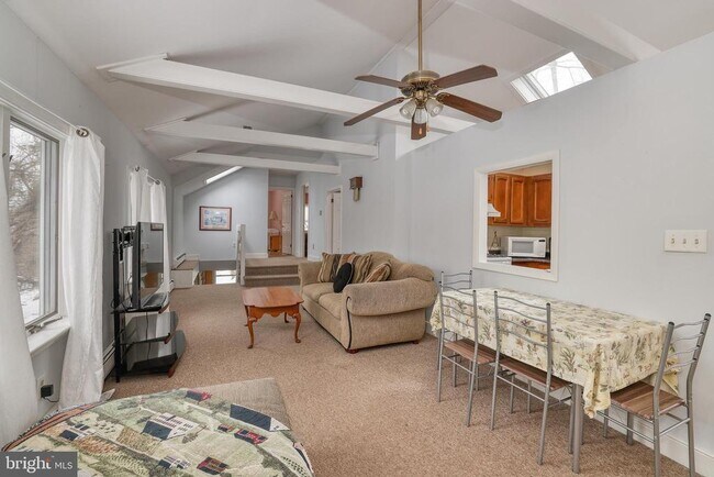 Building Photo - 5496 York Rd.