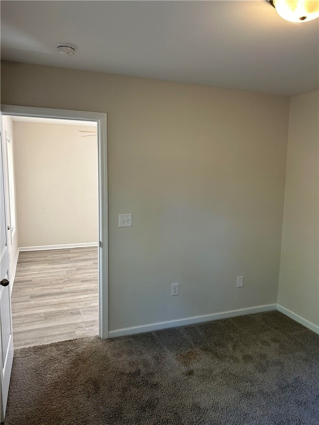 Building Photo - 550 JP Stevens Rd