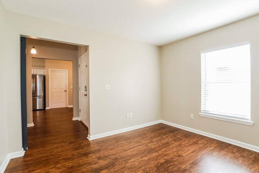 Building Photo - 1563 Bay Harbor Dr