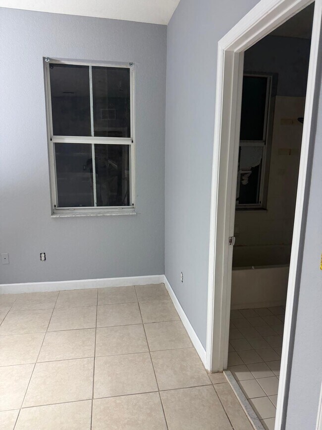 Building Photo - 3501 Shoma Dr