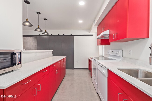 Building Photo - 129 N 11th Ave