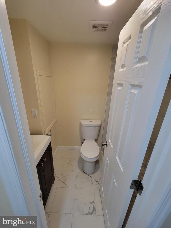 Building Photo - 5116 Caverly Pl