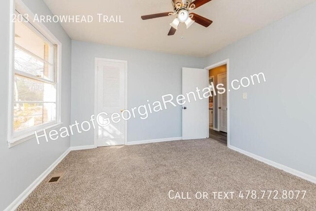 Building Photo - 203 Arrowhead Trl