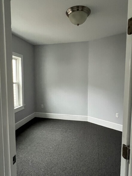 Bedroom - 653 Broadway St