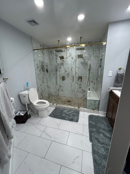 Master Bath - 6610 Cottontail Ct