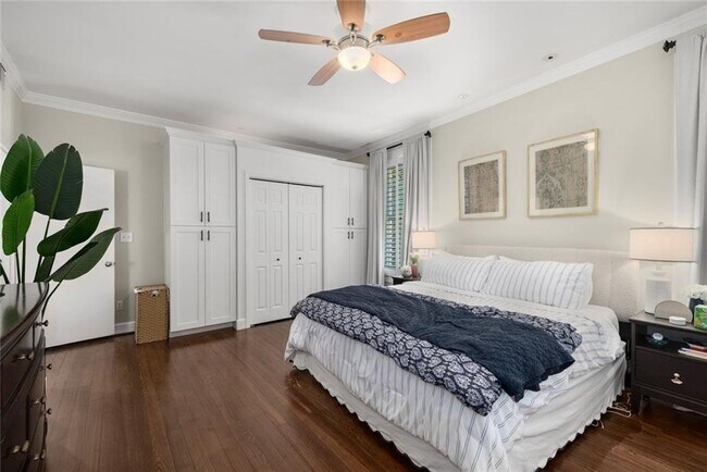 Building Photo - 124 Lafayette Dr NE