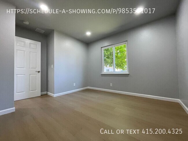Building Photo - 831 Sinex Ave