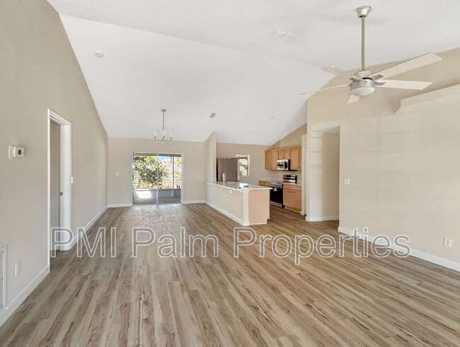 Building Photo - 117 SW Glenwood Dr