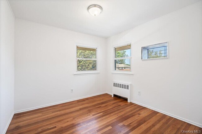 Building Photo - 72 Winthrop Rd