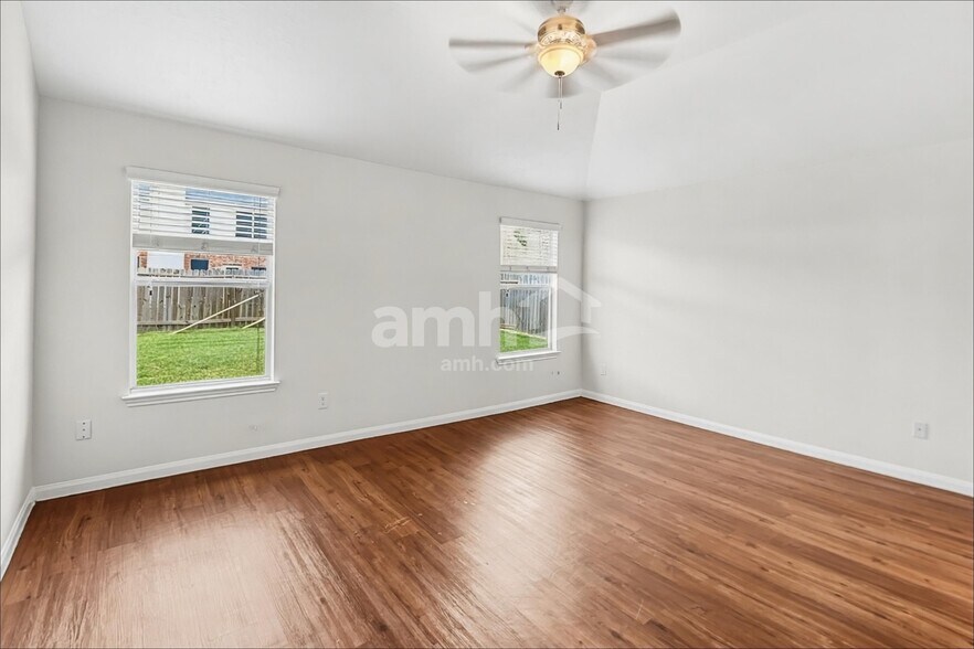 Building Photo - 3934 Hawthorn Glen Ct