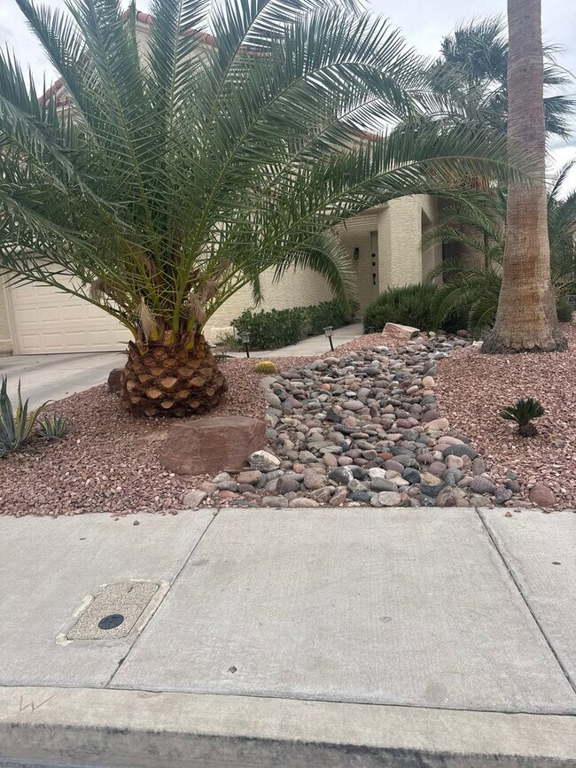 Building Photo - 163 Coventry Dr