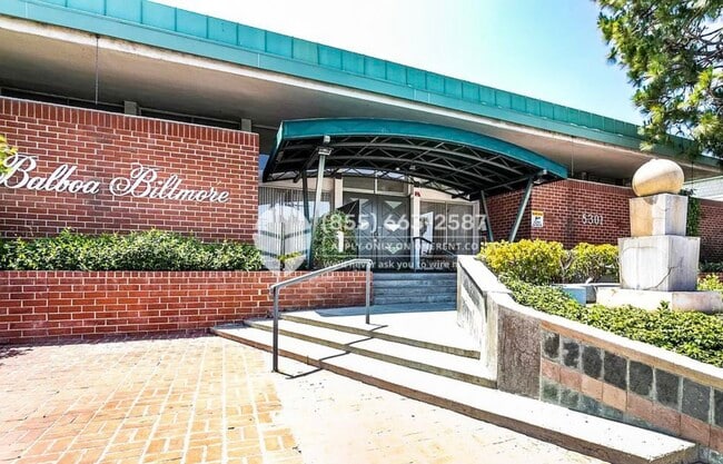 Building Photo - 5301 Balboa Blvd
