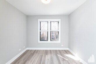 Building Photo - 3941 N Janssen Ave