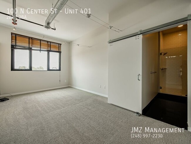 Building Photo - 100 N Center St