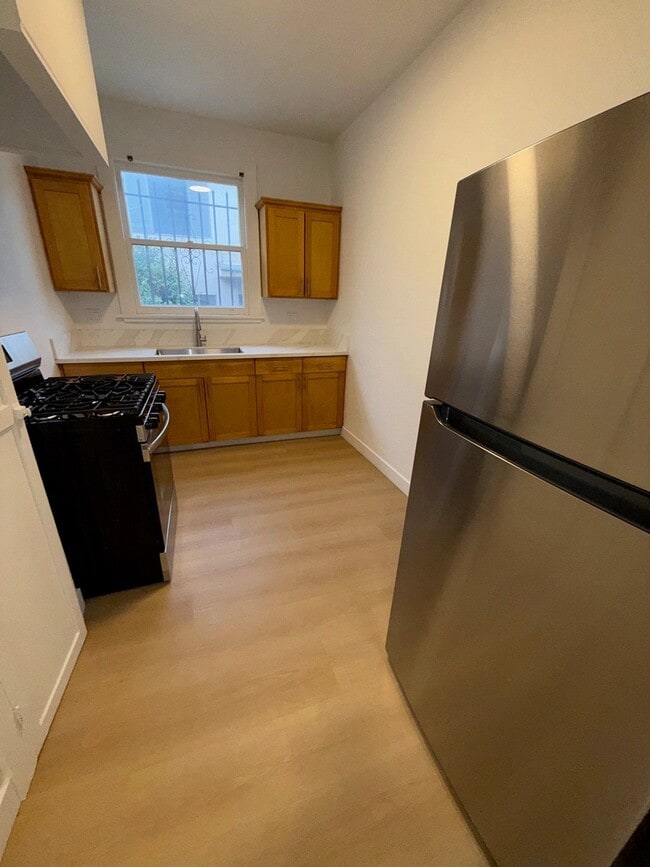 Building Photo - 2801 San Marino St