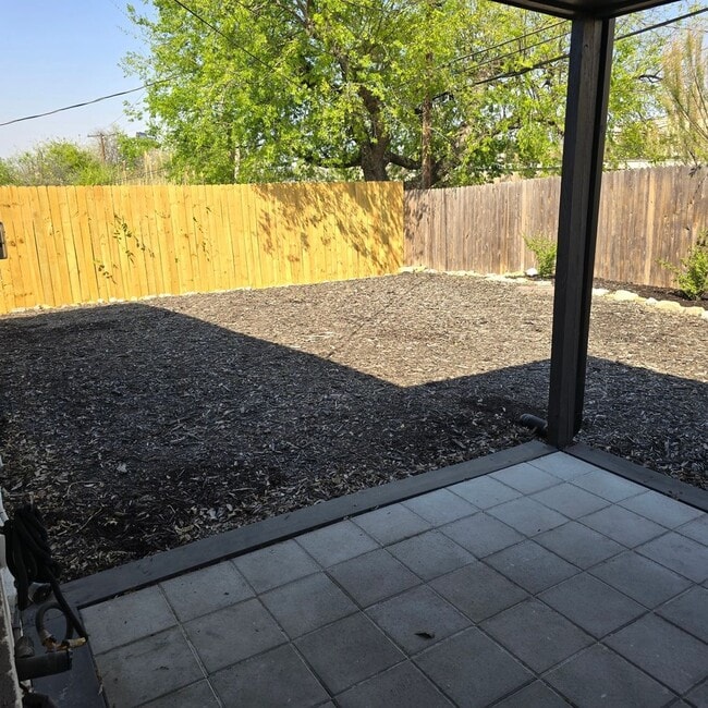 Building Photo - 5367 Wonder Dr