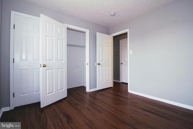 Building Photo - 605 Himes Ave