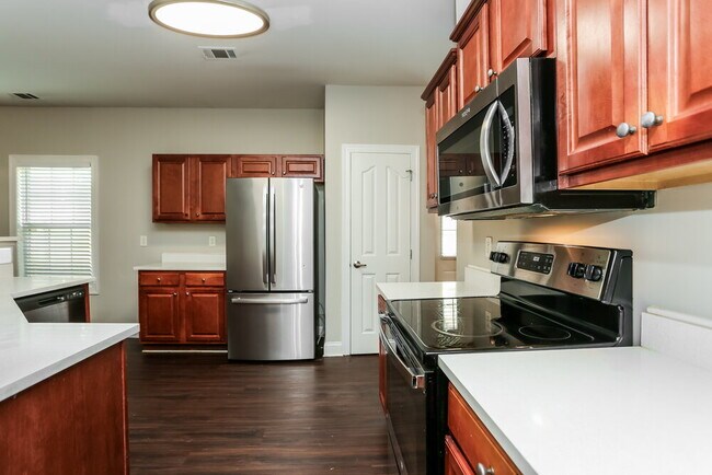 Building Photo - 5941 Apple Grove Rd NE