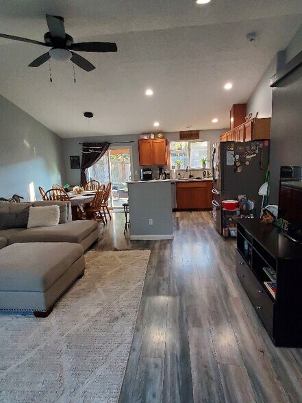 Building Photo - 3022 Mooreland Ave NE