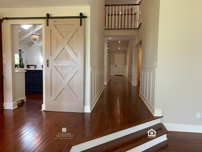 Building Photo - Stunning 3BD/2.5BA Home with Breathtaking ...