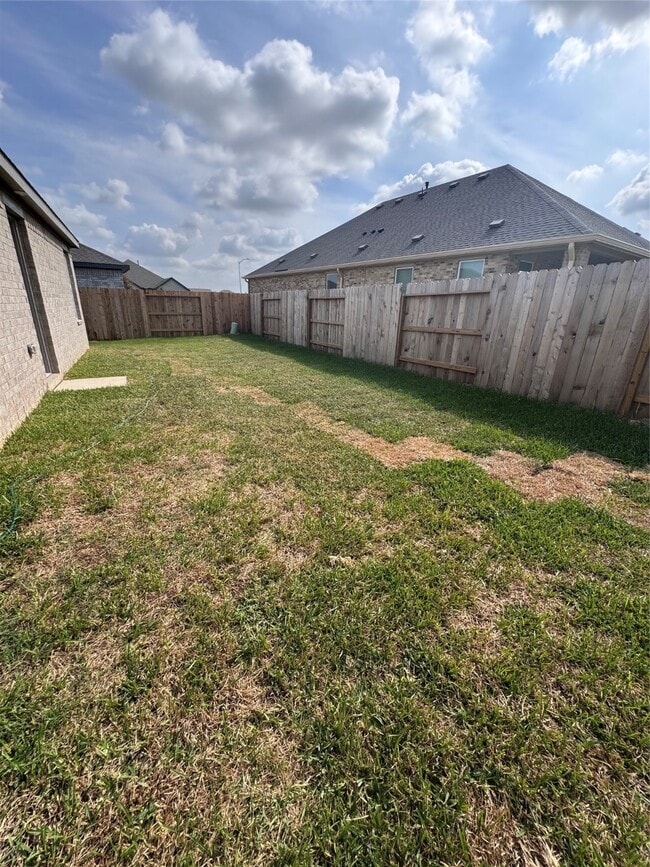 Building Photo - 3088 Fantasy Ter Dr