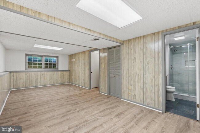 Building Photo - 841 Briar Ct