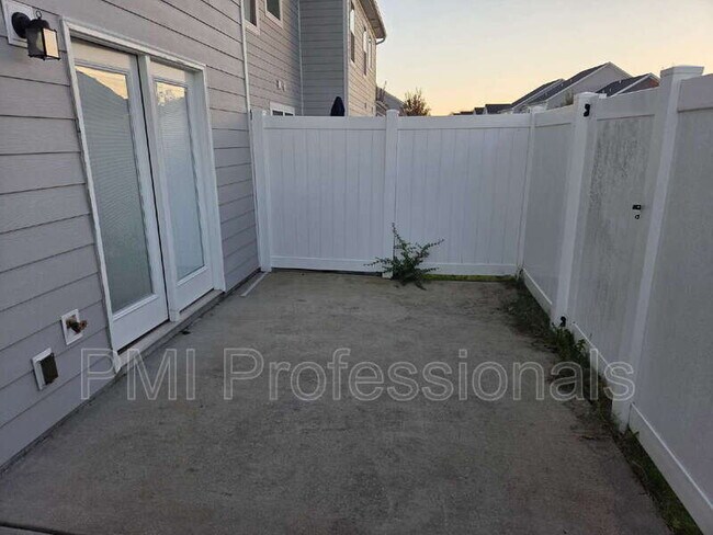 Building Photo - 1709 Calypso Dr