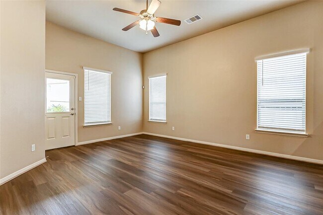 Building Photo - 3310 Daniel Falls Ln