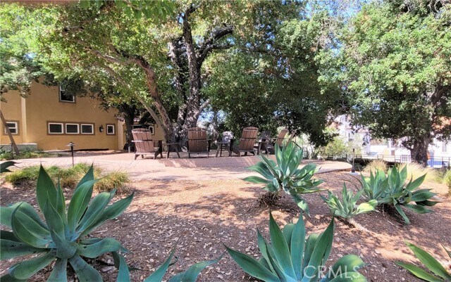 Building Photo - 278 S Arroyo Dr