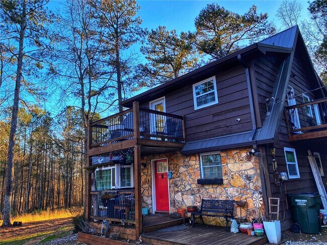 Building Photo - 548 McCurdy Rd