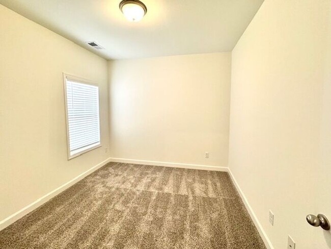 Building Photo - Now Leasing a Brand New 5-Bedroom 3 Bath H...