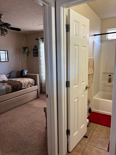 Building Photo - 1141 Colibri Ave NW