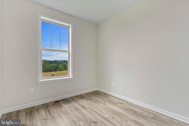 Building Photo - 5903 Garden Walk Dr