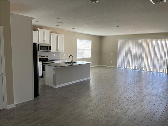 Building Photo - 6805 Perch Hammock Lp