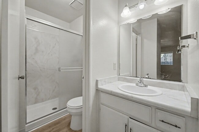 Building Photo - 0385