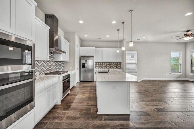 Building Photo - 12909 Mitica Dr