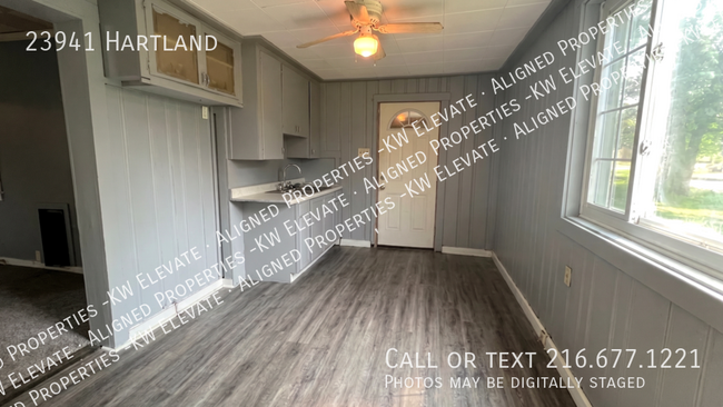 Building Photo - 23941 Hartland-