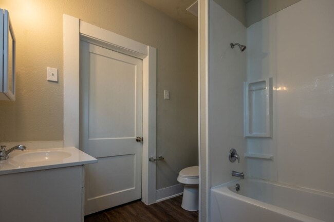 Building Photo - Cute 2 Bed / 1 bath home in Beaumont! Move...
