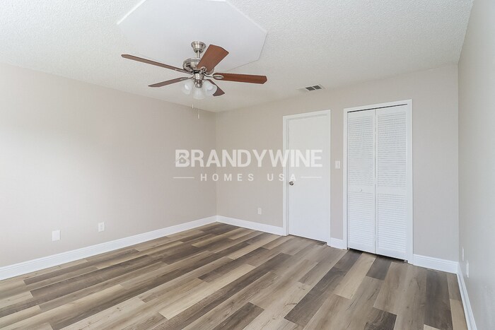 Building Photo - 1019 Wainright Dr